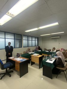 Mahasiswa PDIE Promovendus Mudakir Teliti Implementasi Kebijakan PTKL